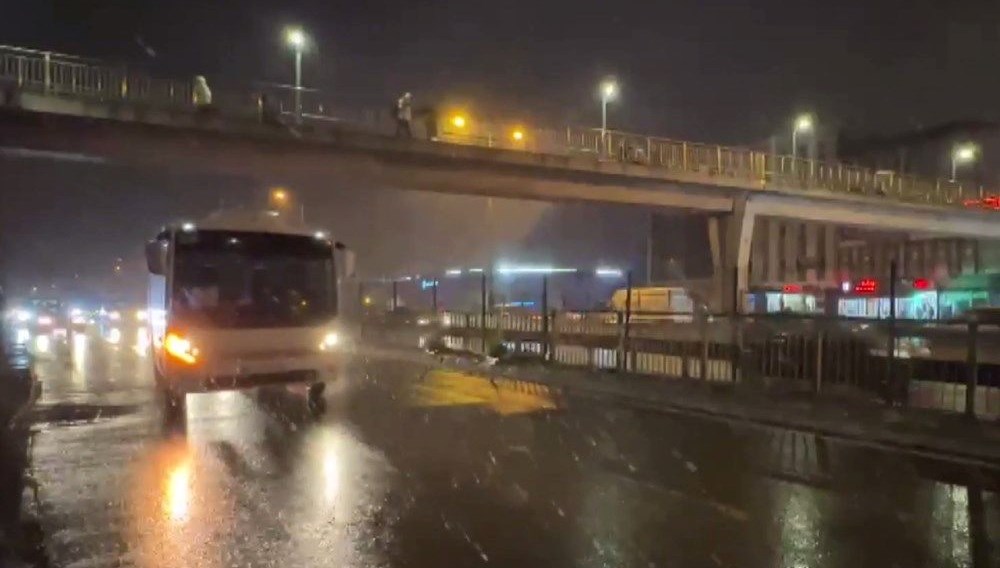 İstanbul'a beklenen kar geldi