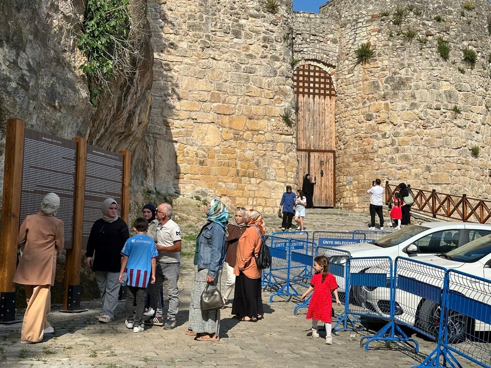 Ünye Kalesi'ne binlerce turist akın etti - 4