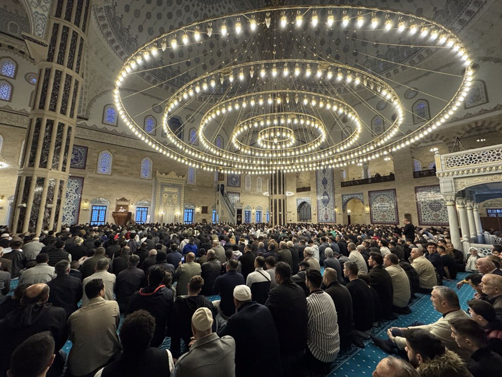 Bayram Sevinci Mabetleri Doldurdu 78