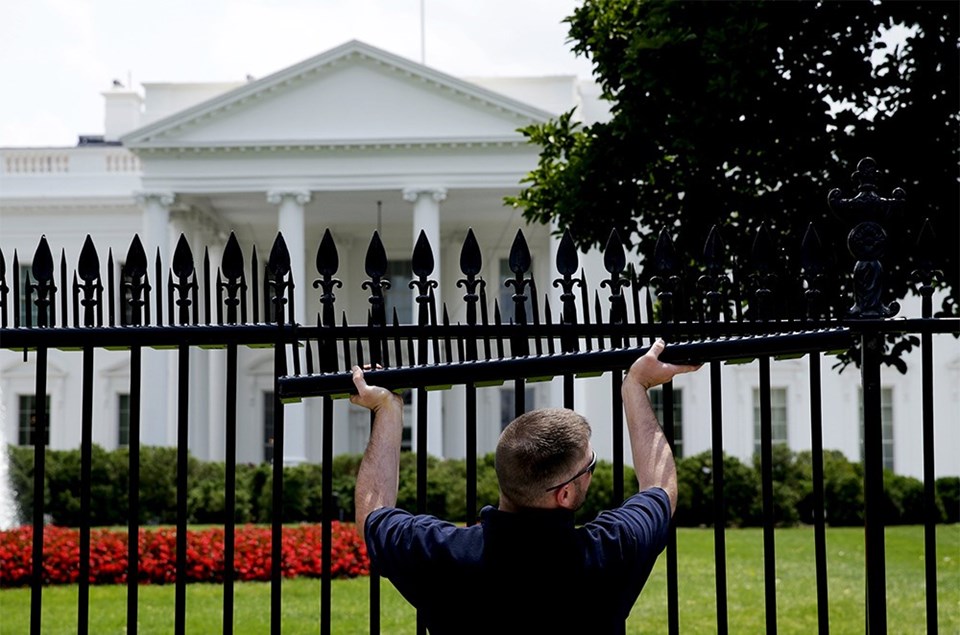 US Election 2020: White House security fence erected amid riot fears Daily Mail