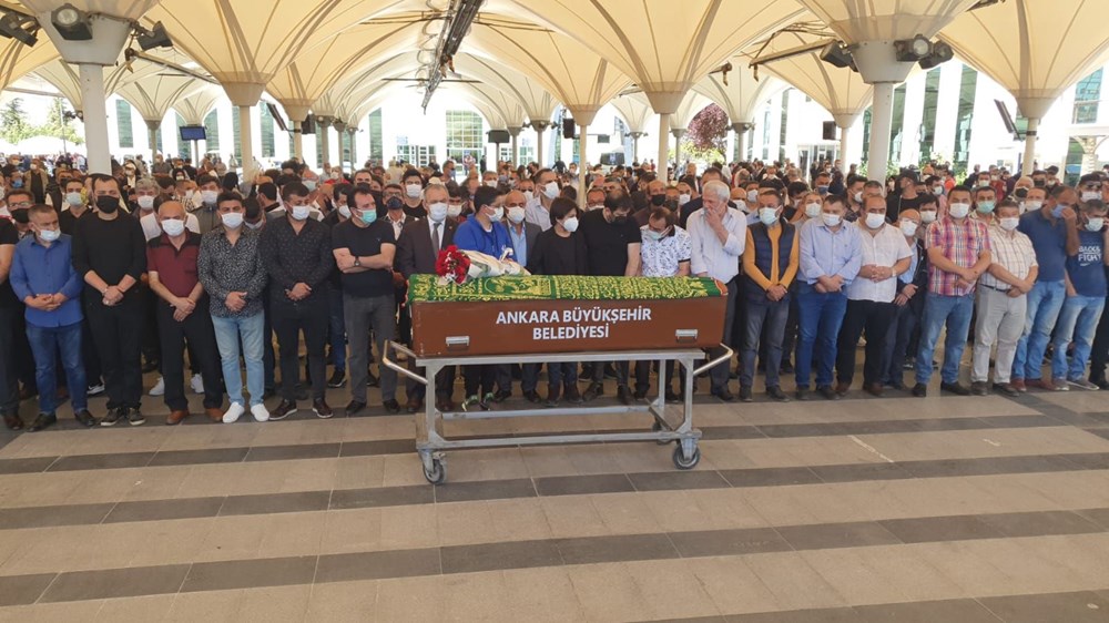 Şarkıcı Oğuz Yılmaz son yolculuğuna uğurlandı - 4