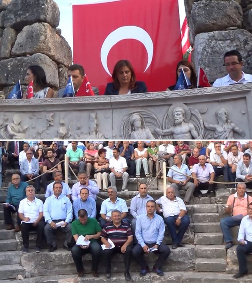 Aydın'da meclis 1800 yıllık tarihi salonda toplandı - 1