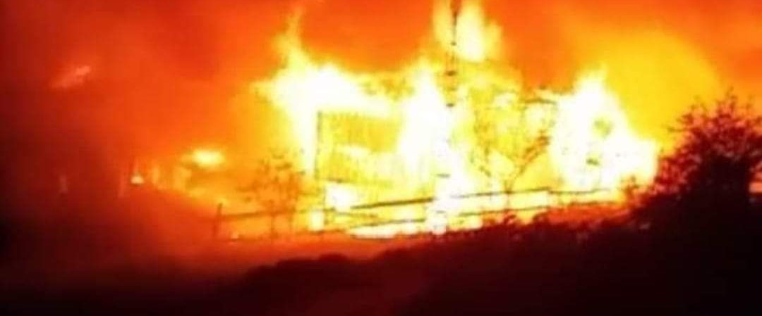 Çorum�da 11 ev yandı NTV