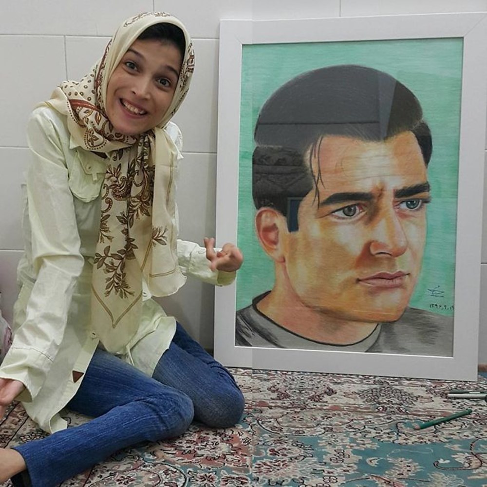 Iranian disabled painter draws pictures with his feet - 58