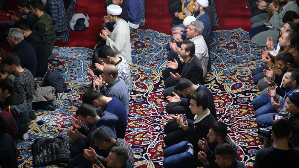 Teravih namazı saat kaçta kılınacak? İlk teravih saatleri Diyanet tarafından paylaşıldı (İstanbul, Ankara, İzmir, Bursa... teravih saatleri) - 3