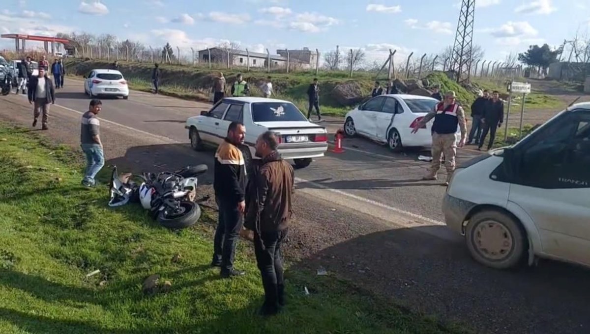 Otomobil ile motosiklet kafa kafaya çarpıştı: 1 ölü