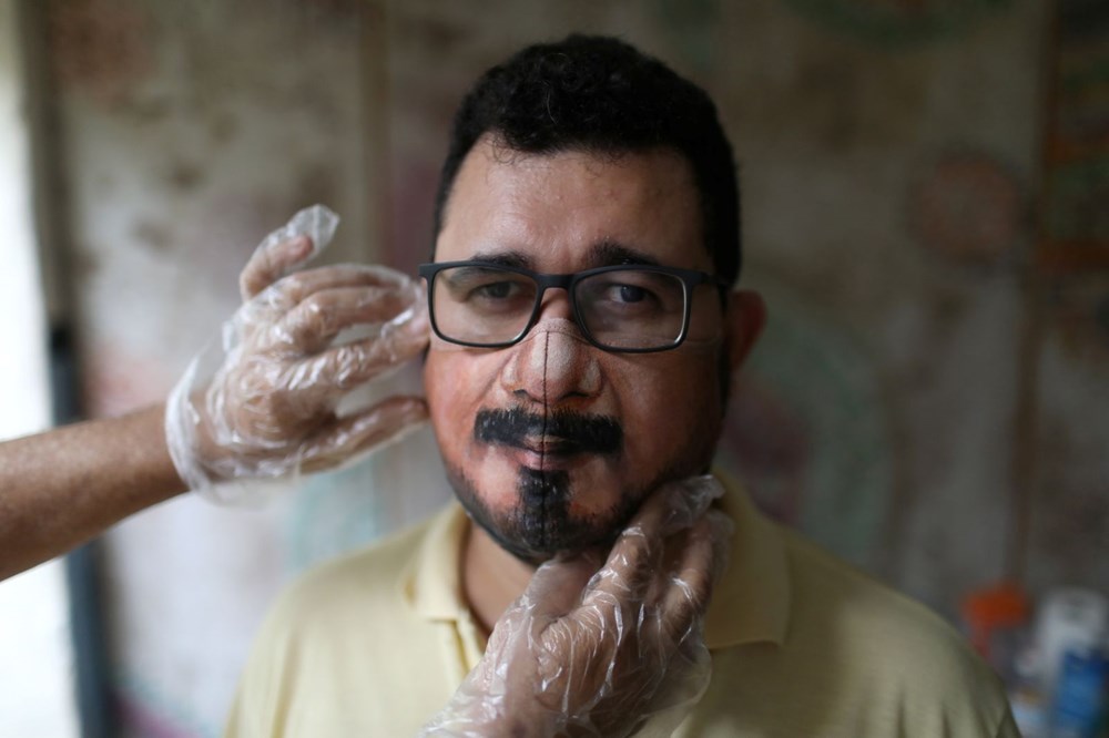Brezilyalı sanatçıdan insanların yüzlerini gerçekçi bir şekilde tamamlayan maskeler - 2