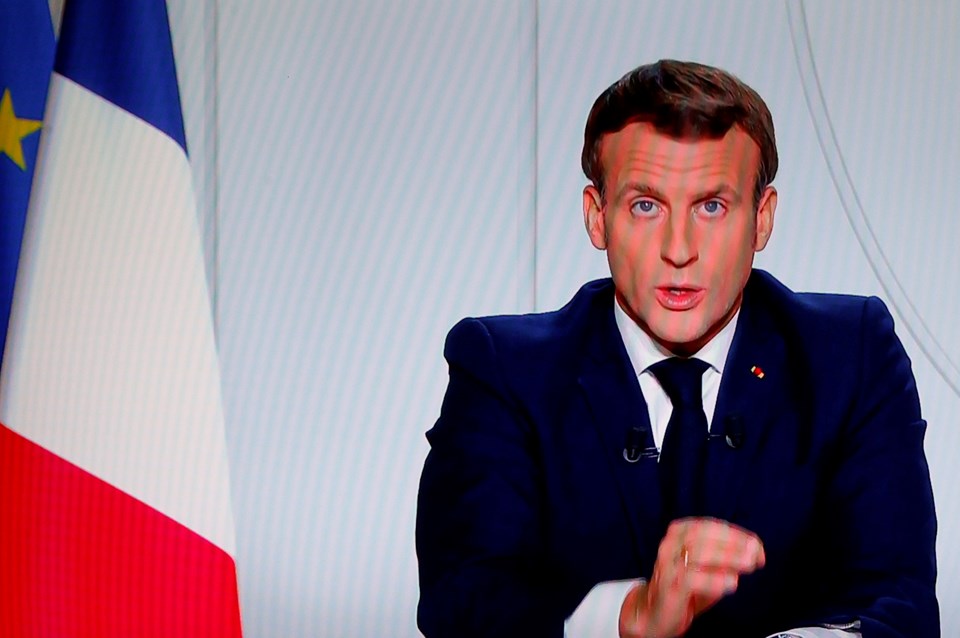 Fransa’da Macron’un sağlık kartını kullanan gence 135 euro para cezası - 1