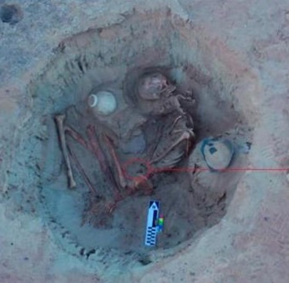 Mısır'da hamile bir kadına ait 3 bin 700 yıllık mezar bulundu - 1
