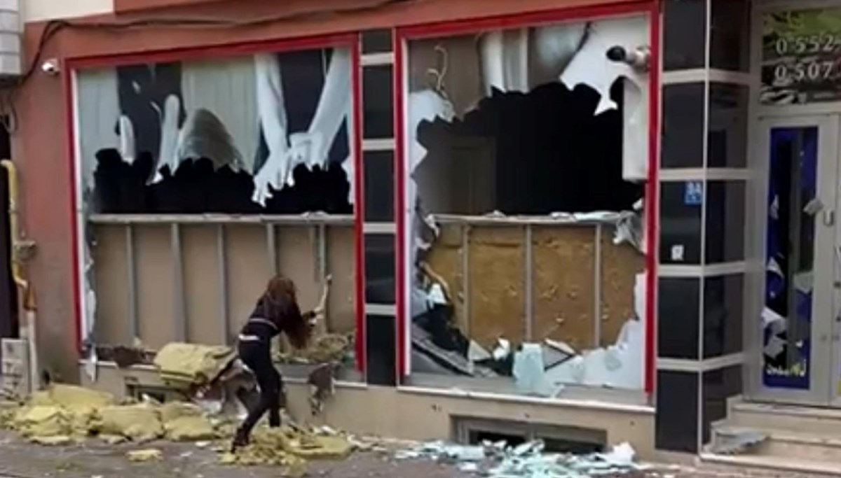 Eski patronuna kızdı, keserle iş yerinin camlarını kırdı Eski patronuna kızdı, keserle iş yerinin camlarını kırdı