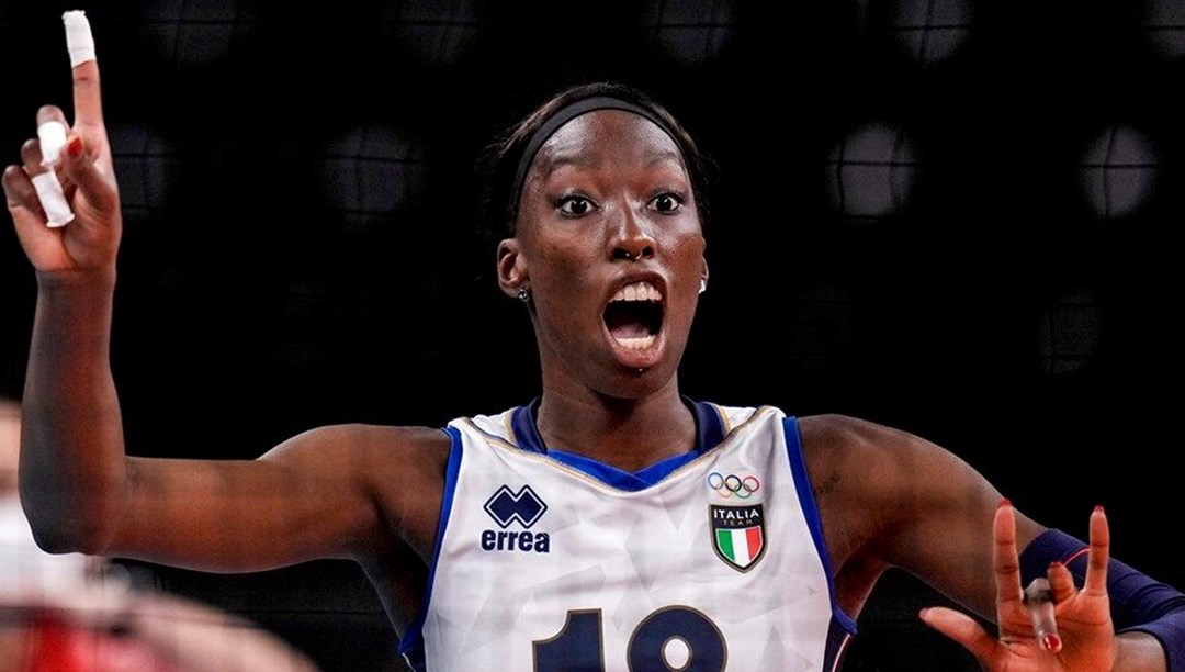 La star italiana Paola Egon alla VakıfBank