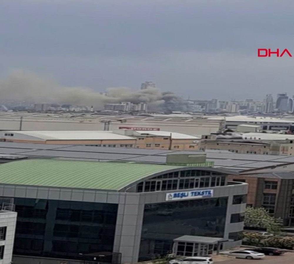 Esenyurt’ta mobilya imalathanesinde yangın - 2