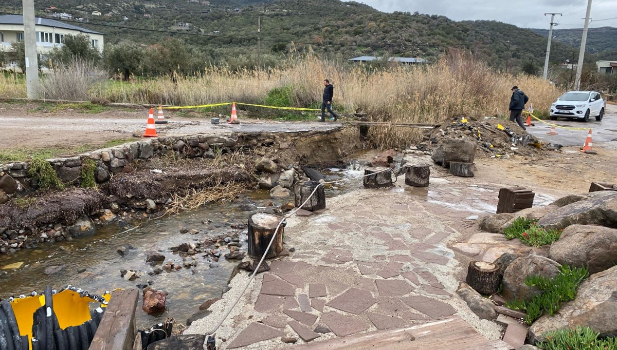 Çanakkale'de köprü çöktü