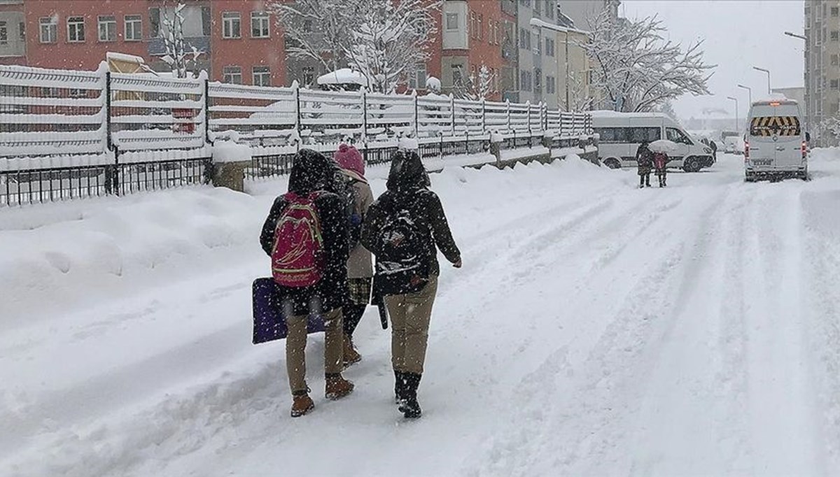 Bazı il ve ilçelerde eğitime 1 gün ara verildi Bazı il ve ilçelerde eğitime 1 gün ara verildi