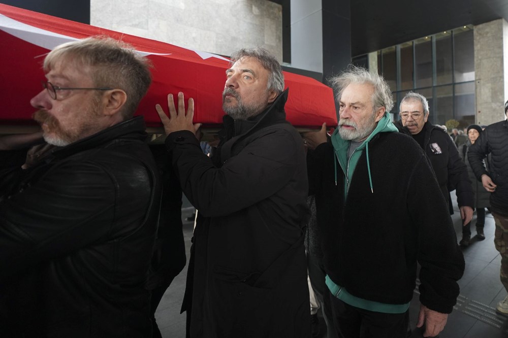 Usta oyuncu Ahmet Levendoğlu son yolculuğuna uğurlandı - 8