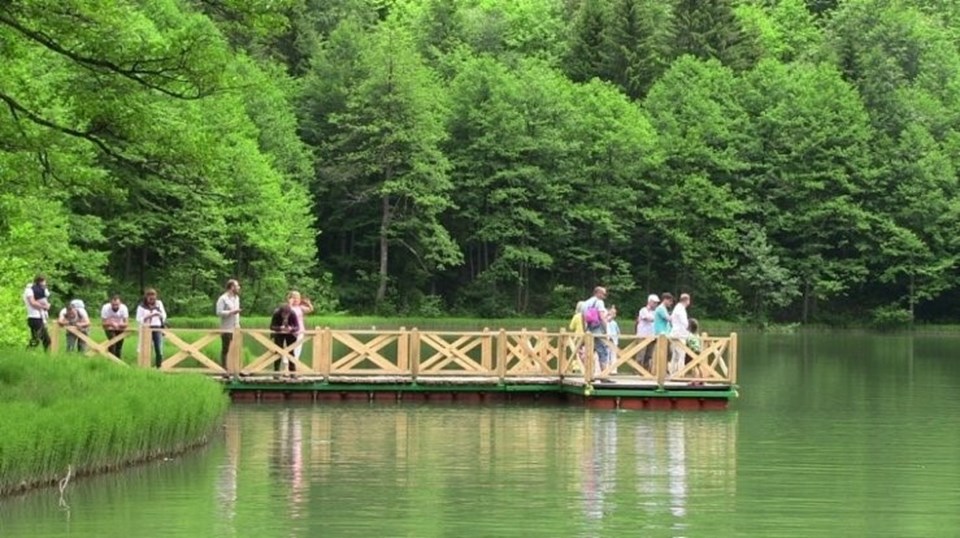 Artvin'de doğayla iç içe olmak isteyenlerin tercihi: Karagöl - 1