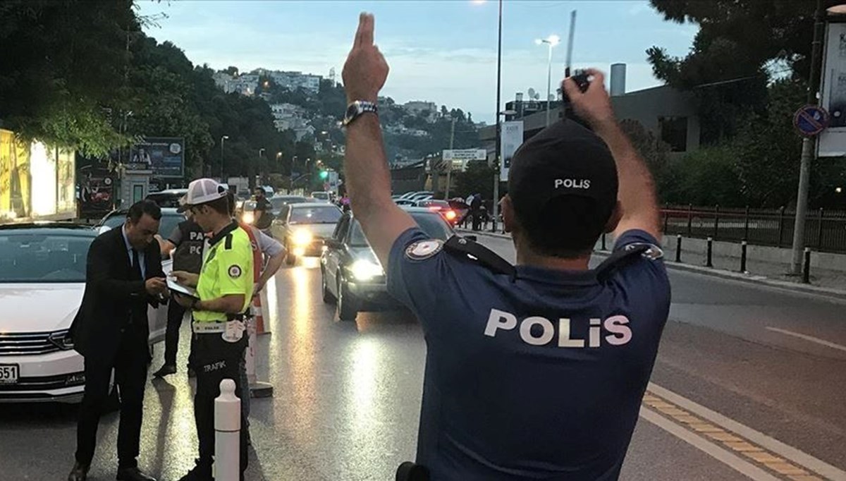 Megakentteki trafik denetimlerinde yüzde 93 artış Megakentteki trafik denetimlerinde yüzde 93 artış
