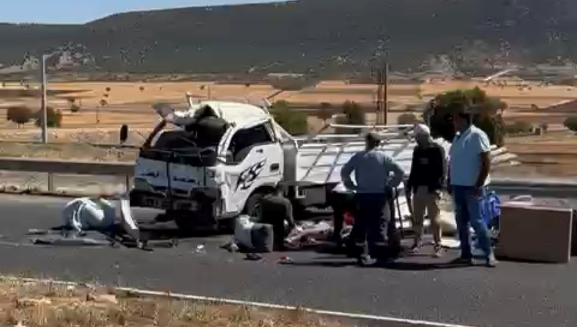 Kahramanmaraş’ta minibüs ile kamyonet çarpıştı: 2 yaralı