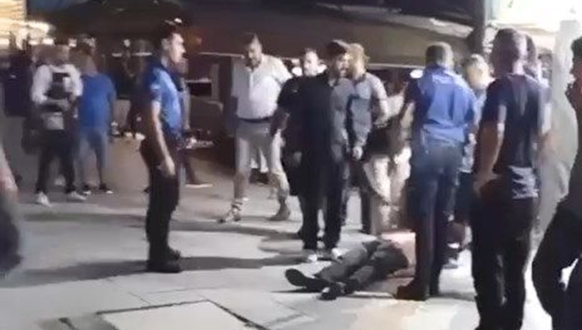 Kafede silahlı kavga: Kardeşi öldü, ağabeyi ağır yaralı Kafede silahlı kavga: Kardeşi öldü, ağabeyi ağır yaralı