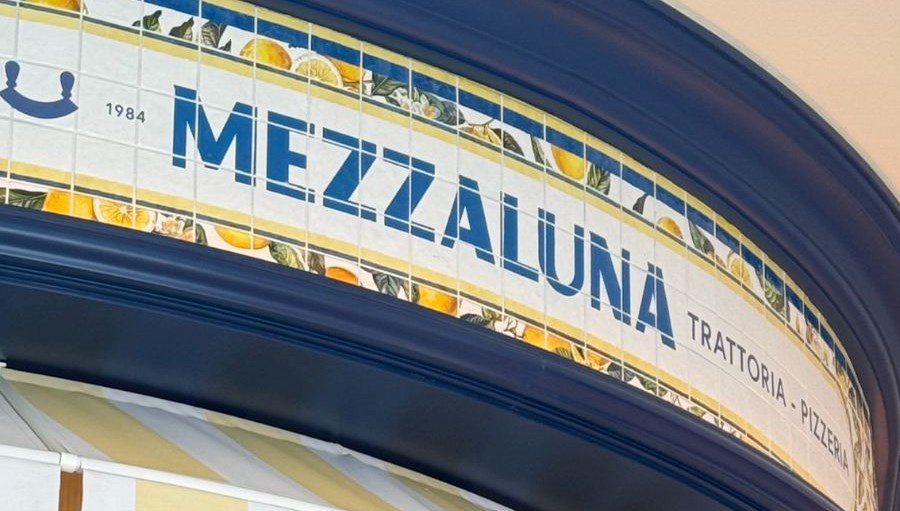 MEZZALUNA, Abu Dabi’nin Kalbi Yas Mall’da Kapılarını Açtı!