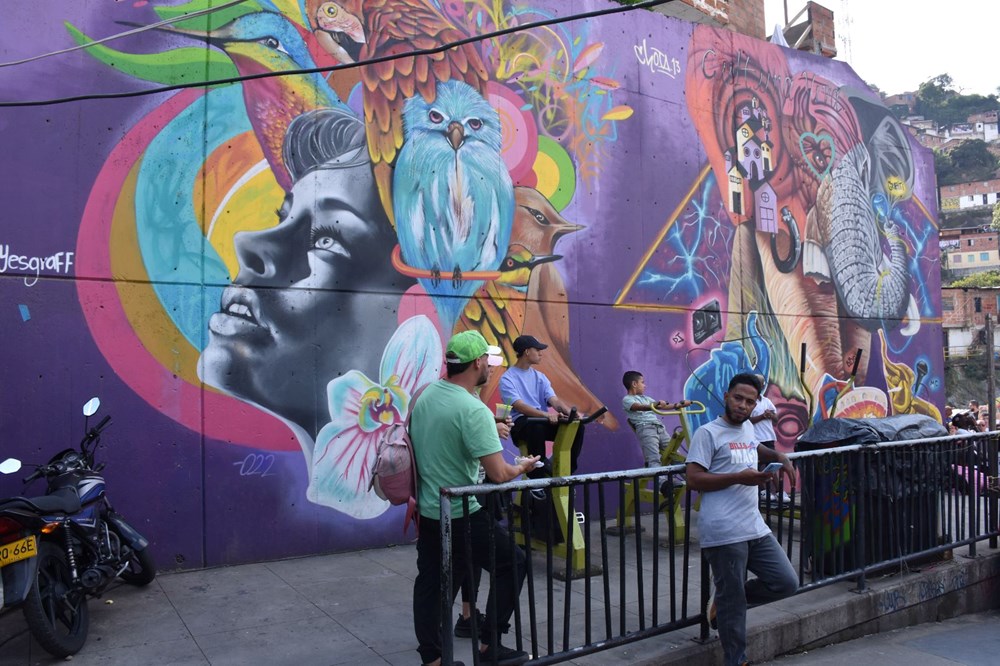 Kolombiya'nın tehlikeli bölgesi Comuna 13 çetelerden arındıktan sonra cazibe merkezi oldu - 12