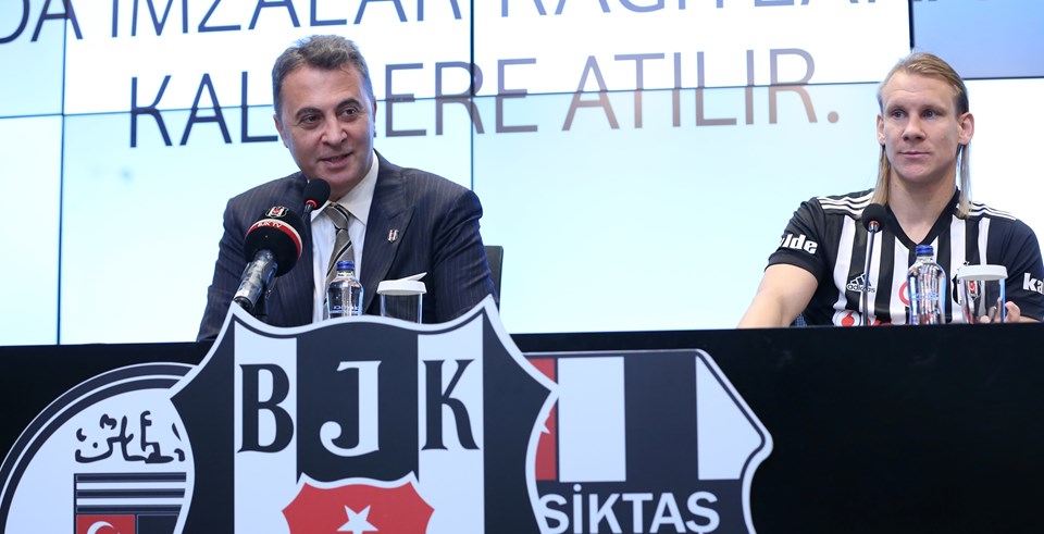 Beşiktaş'ın yeni transferi Vida imzayı attı - 1