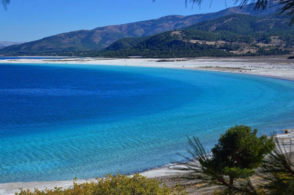Türkiye�nin Maldivleri �Salda Gölü�ne turist akını (Günlük 30 bin