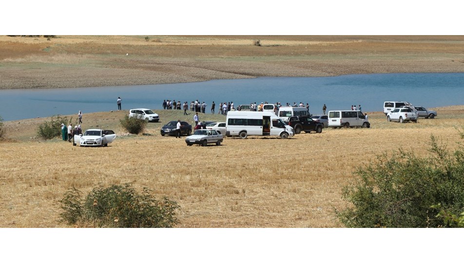 Diyarbakır'da aynı aileden 4 kişi baraj gölünde boğuldu