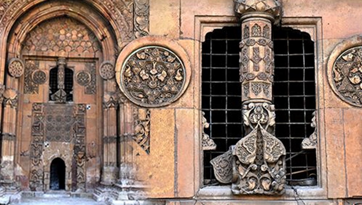 Denge sütünu sanılıyordu: Divriği Ulu Cami'de gerçek ortaya çıktı