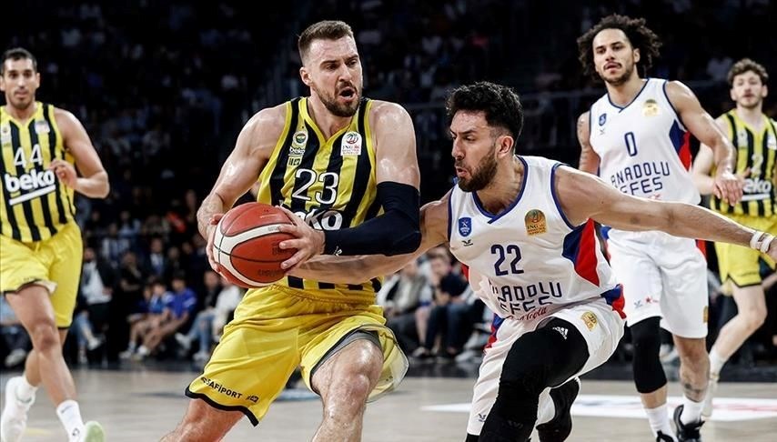 Fenerbahçe Beko ve Anadolu Efes EuroLeague'de sezonun ilk maçlarına çıkıyor