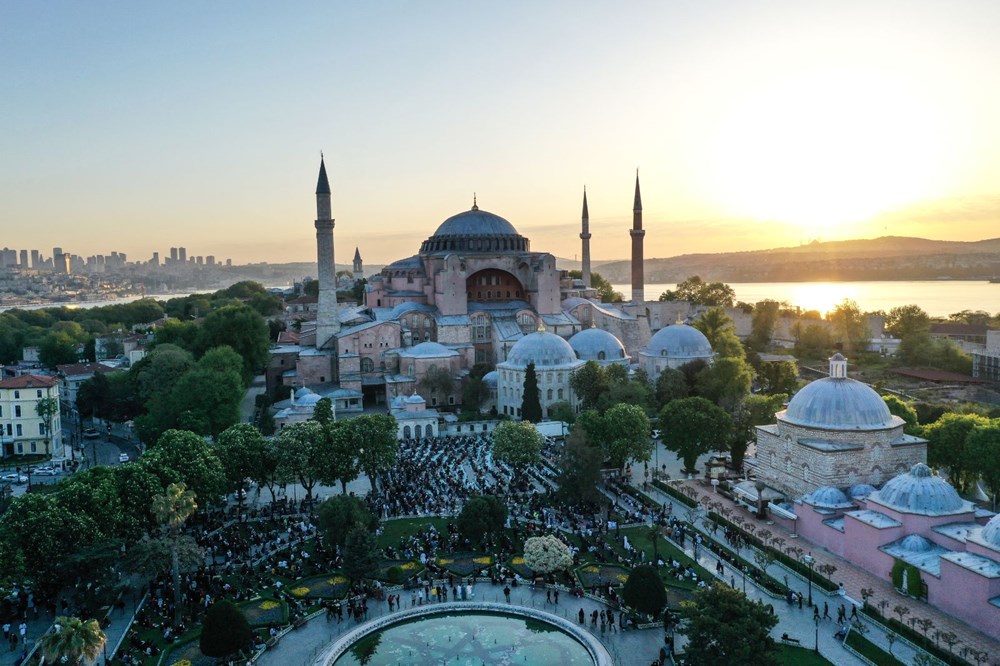Ayasofya'da 87 yıl sonra ilk Ramazan Bayramı namazı kılındı - 11