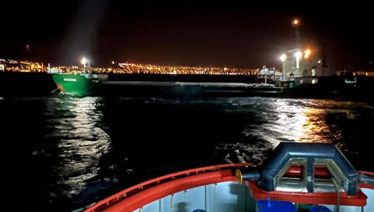 Çanakkale Boğazı'nda gemi arızası Çanakkale Boğazı'nda gemi arızası