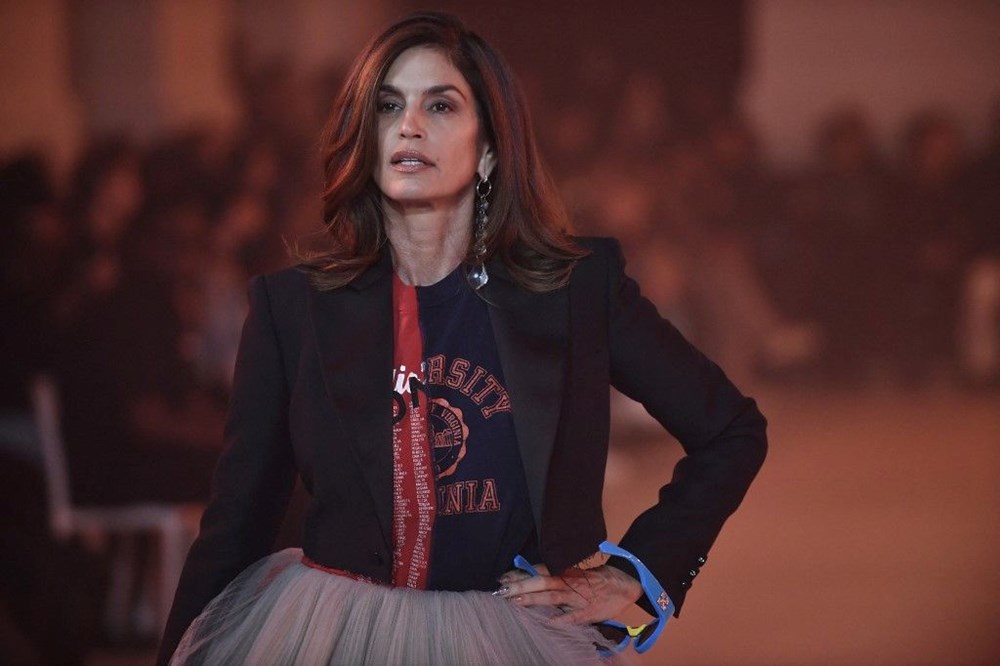 Genç yaşta kansere yenik düşen dahi tasarımcı Virgil Abloh anısına defilede yıldızlar geçidi - 23