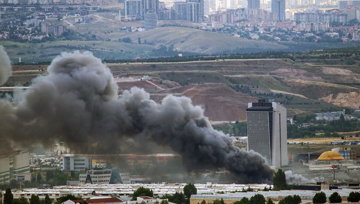 Ankara'da iş merkezinde yangın