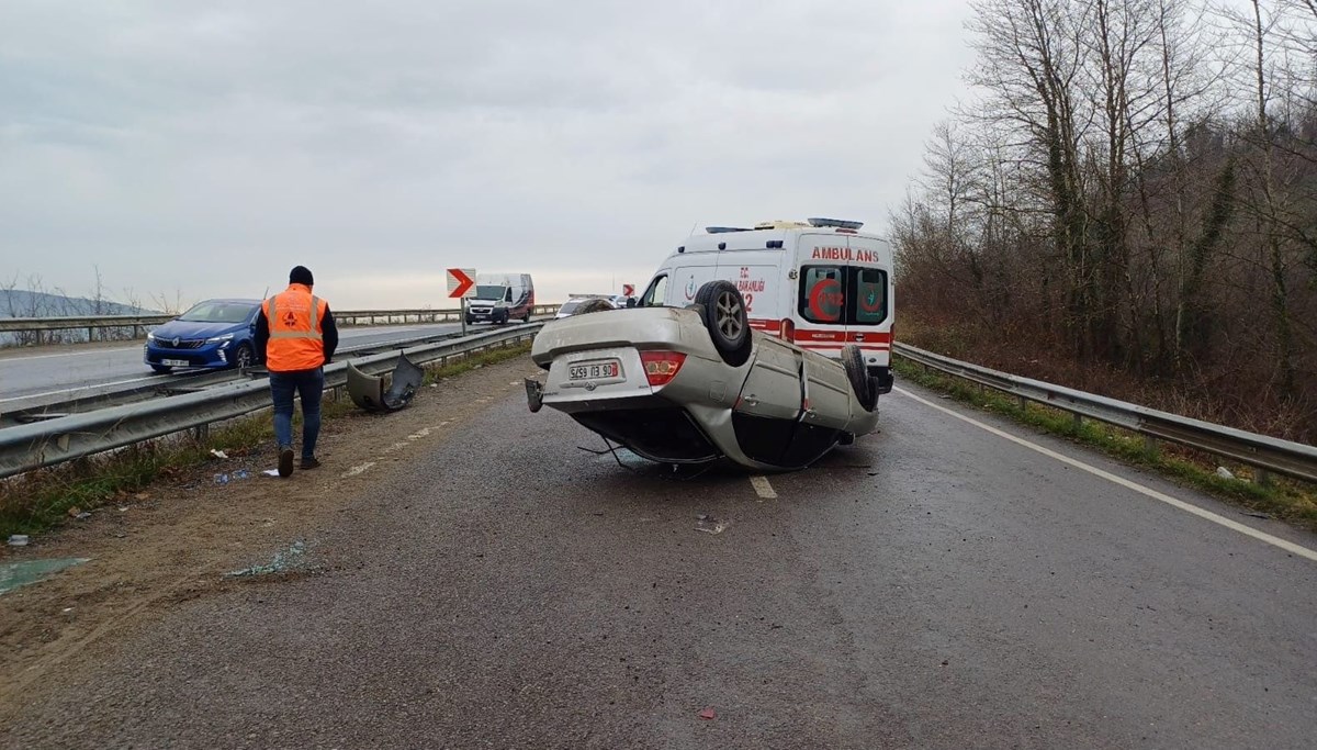 Zonguldak'ta feci kaza: 3 yaralı Zonguldak'ta feci kaza: 3 yaralı