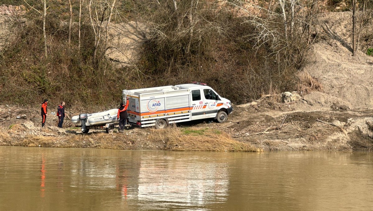 Sakarya Nehri'nde ceset bulundu