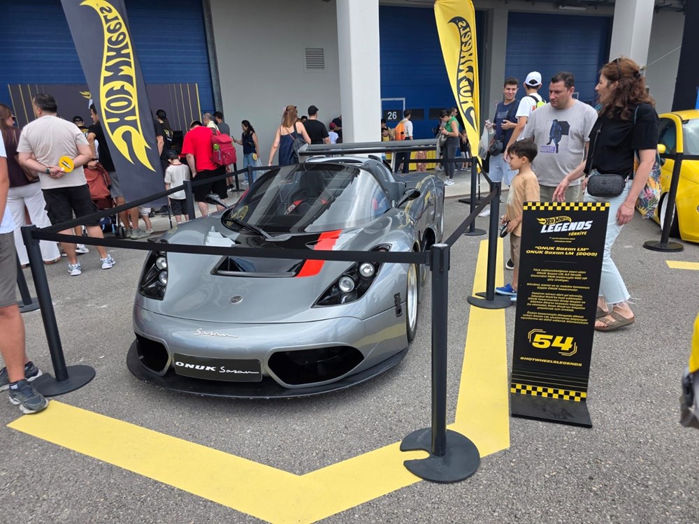 Aynasız Renault etkinliğin gözdesi oldu: 3 kuşaktır aynı ailede - 1