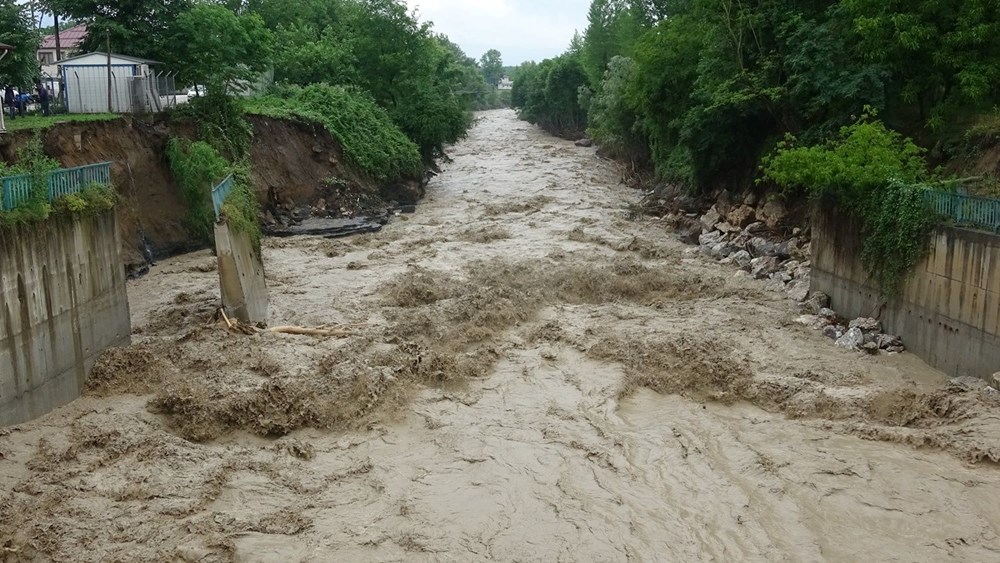 İl il sel bilançosu: Köprüler yıkıldı, evler sular altında kaldı - 23