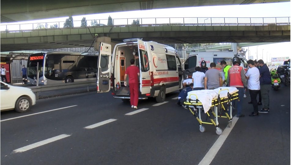 Istanbul Edirnekapi Daki Ust Gecitte Intihar Ntv