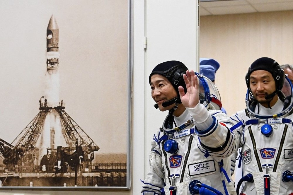 Japon milyarder Maezawa, 2023'teki Ay seyahatinin yolcularını duyurdu - 4