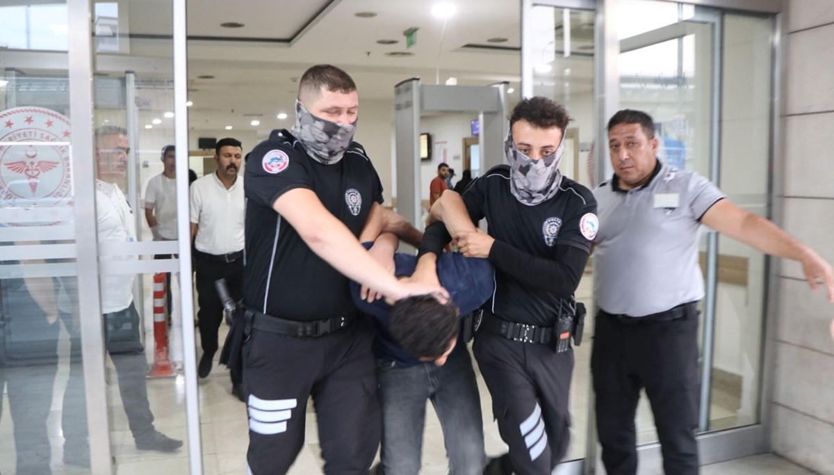 Doktor ve güvenlik görevlisine bıçaklı saldırı