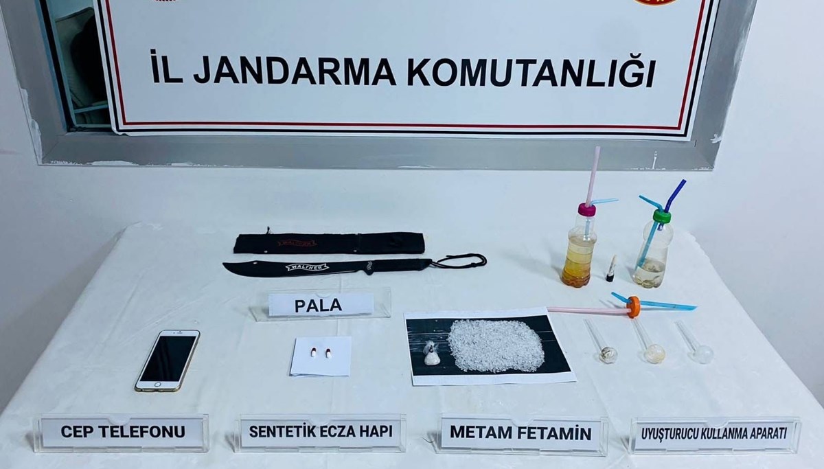 Otobüsle uyuşturucu taşırken jandarmaya yakalandı