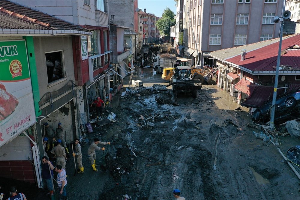 Batı Karadeniz'de sel felaketi: 3 ilde 66 can kaybı - 17