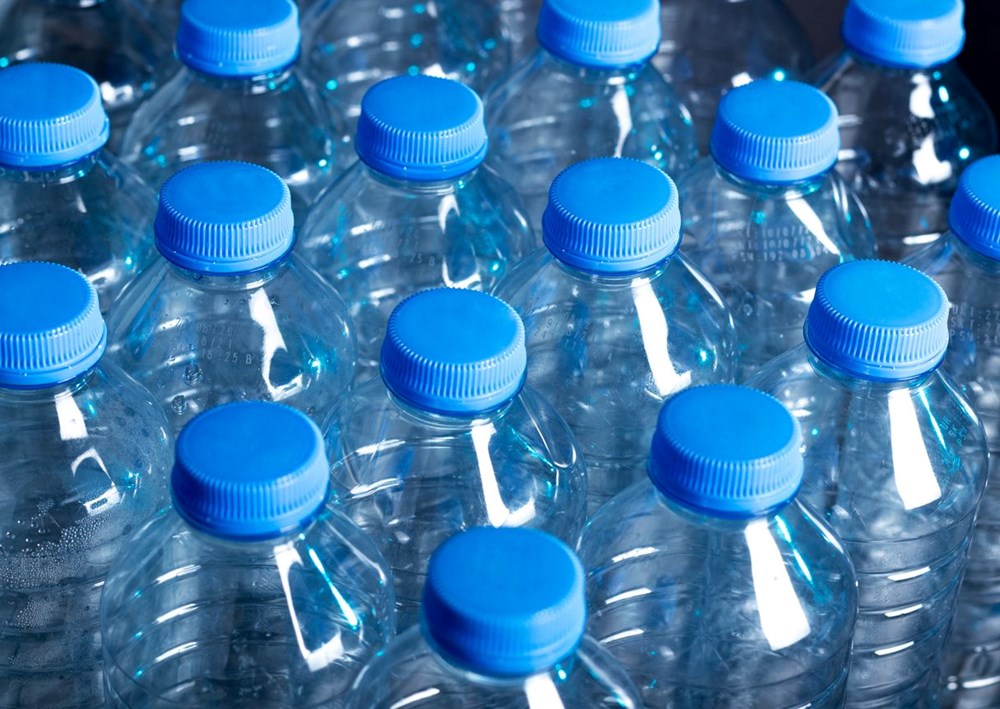 Araçta bıraktığınız plastik şişelere dikkat: Vücudu yavaş yavaş zehirliyor - 2