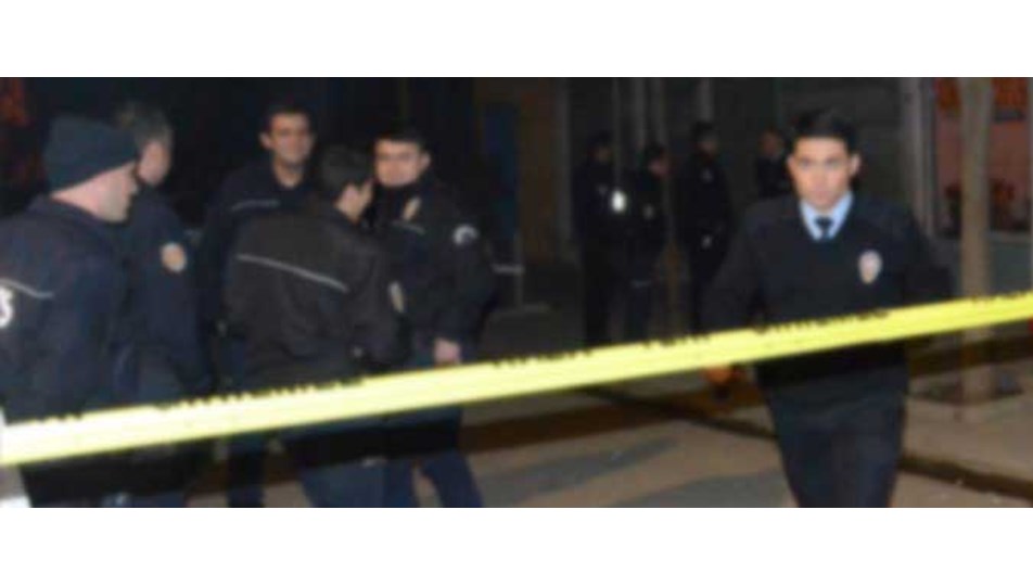 Şarkıcı Özlem Ağırman'ın eşine silahlı saldırı