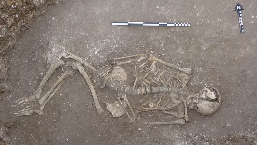 “Öbür dünya”da rahat etmek için adaklarıyla birlikte gömüldüler: 2 bin yıl önce ölen beş insanın kalıntıları ortaya çıkarıldı