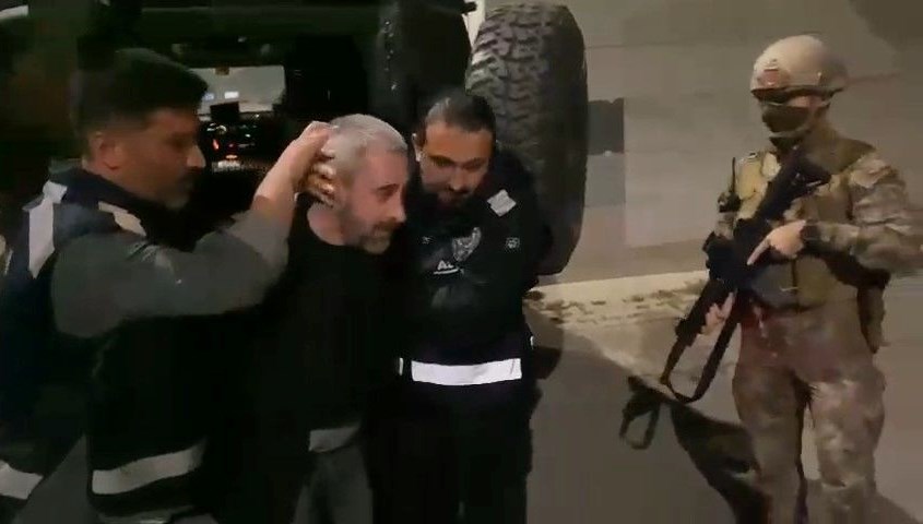 Kardeş katili yakalandı