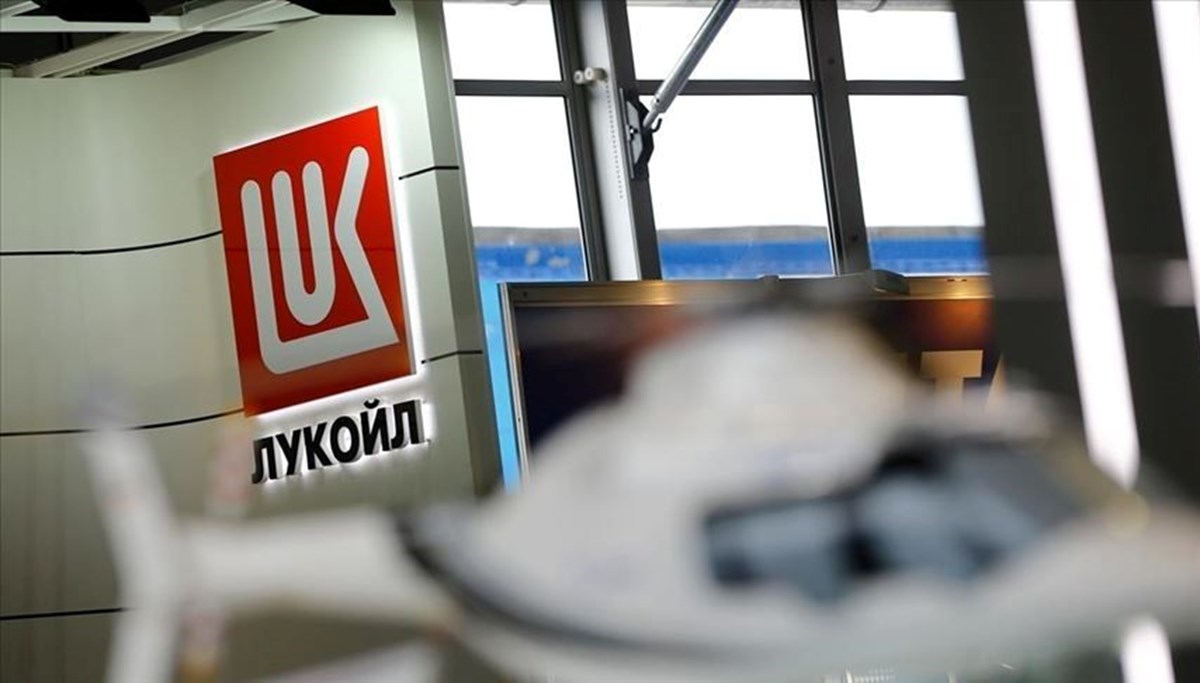 Rus petrol şirketi Lukoil'in net karı yüzde 22 azaldı