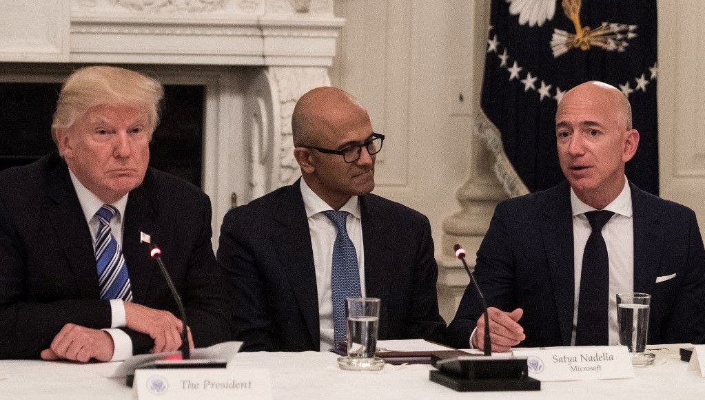 Bezos ile Trump anlaştı mı? Amerika bu olayı konuşuyor