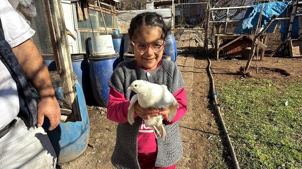22 yıl önce hobi olarak başladı: Evinin bahçesini çiftliğe dönüştürdü - 3